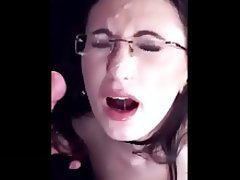 Brunette Cumshot Facial 